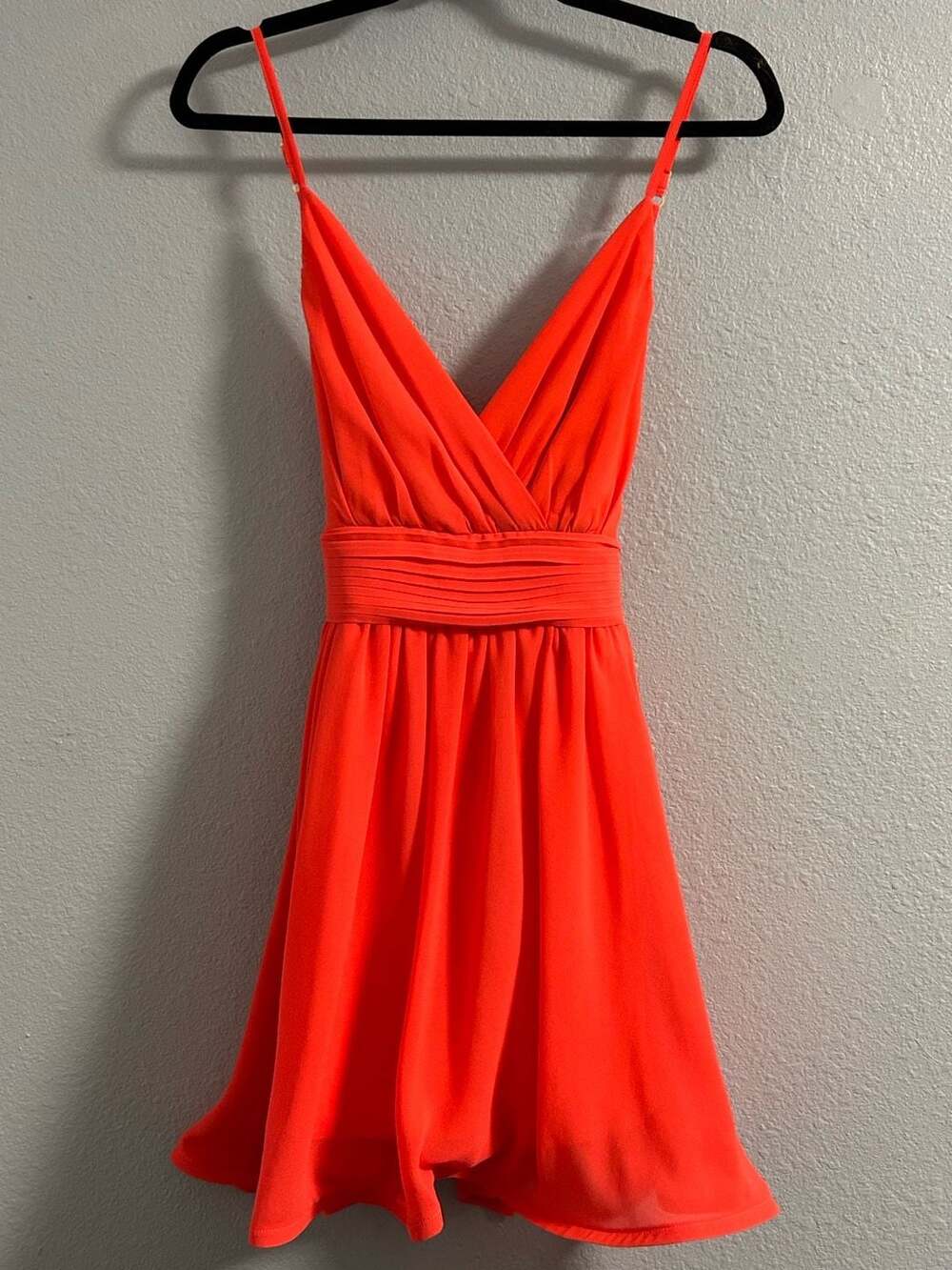 Love Culture Coral V-Neck Chiffon Dress Small